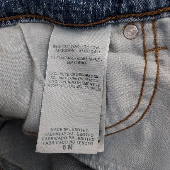 Levi's Signature Mid Rise Straight Cut Jeans Size 8M - Picture 7 of 7